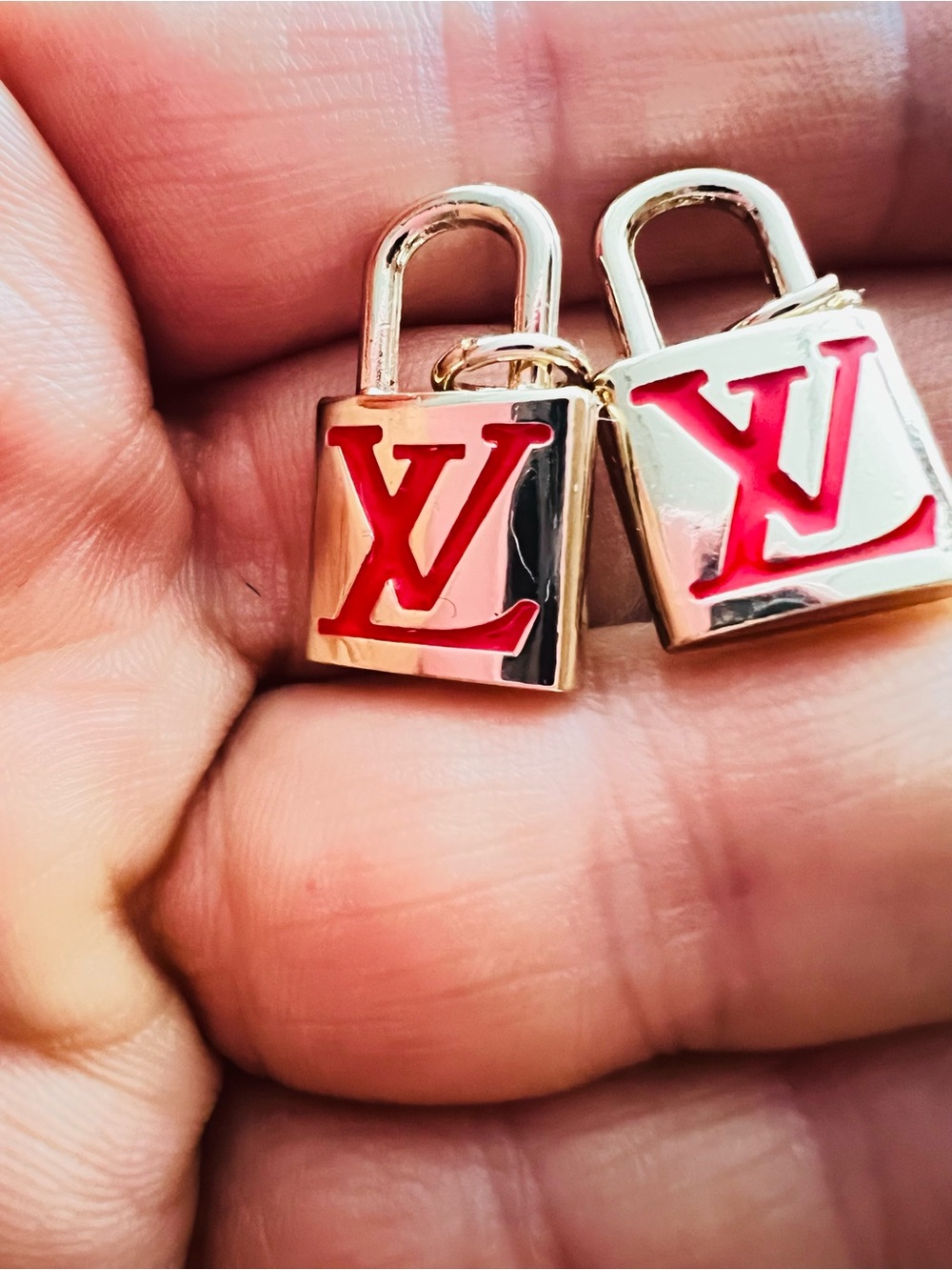 Unbranded Gold zipper pull Key Charms with Red lot of 2